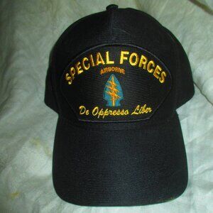 US ARMY SPECIAL FORCES SF AIRBORNE HAT GREEN BERET QUIET PROFESSIONAL VETERAN